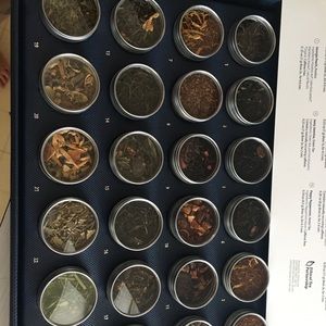 Steeped tea loose leaf tea sampler